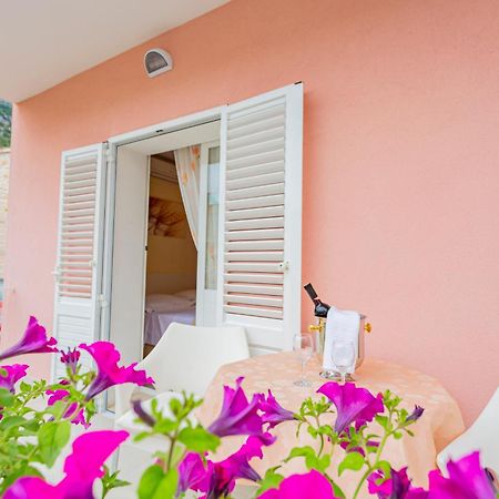 Baska Voda Apartments - Steps From The Beach, Free Parking, Central Location Bagian luar foto