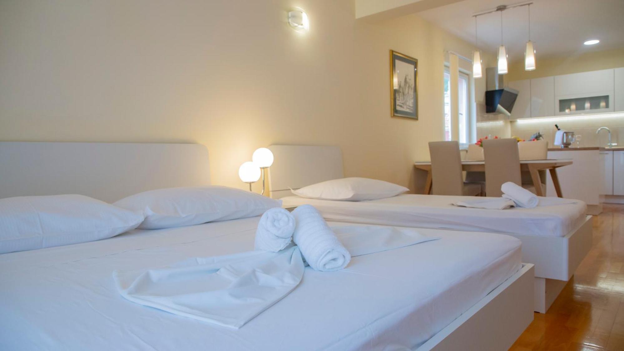 Baska Voda Apartments - Steps From The Beach, Free Parking, Central Location Bagian luar foto