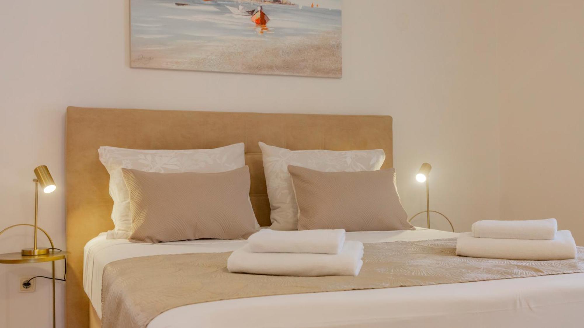 Baska Voda Apartments - Steps From The Beach, Free Parking, Central Location Bagian luar foto