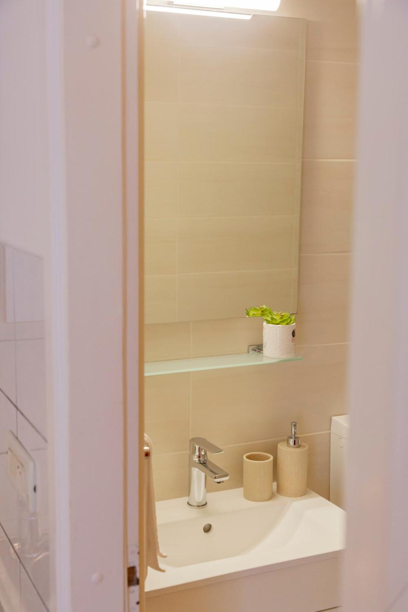 Baska Voda Apartments - Steps From The Beach, Free Parking, Central Location Bagian luar foto