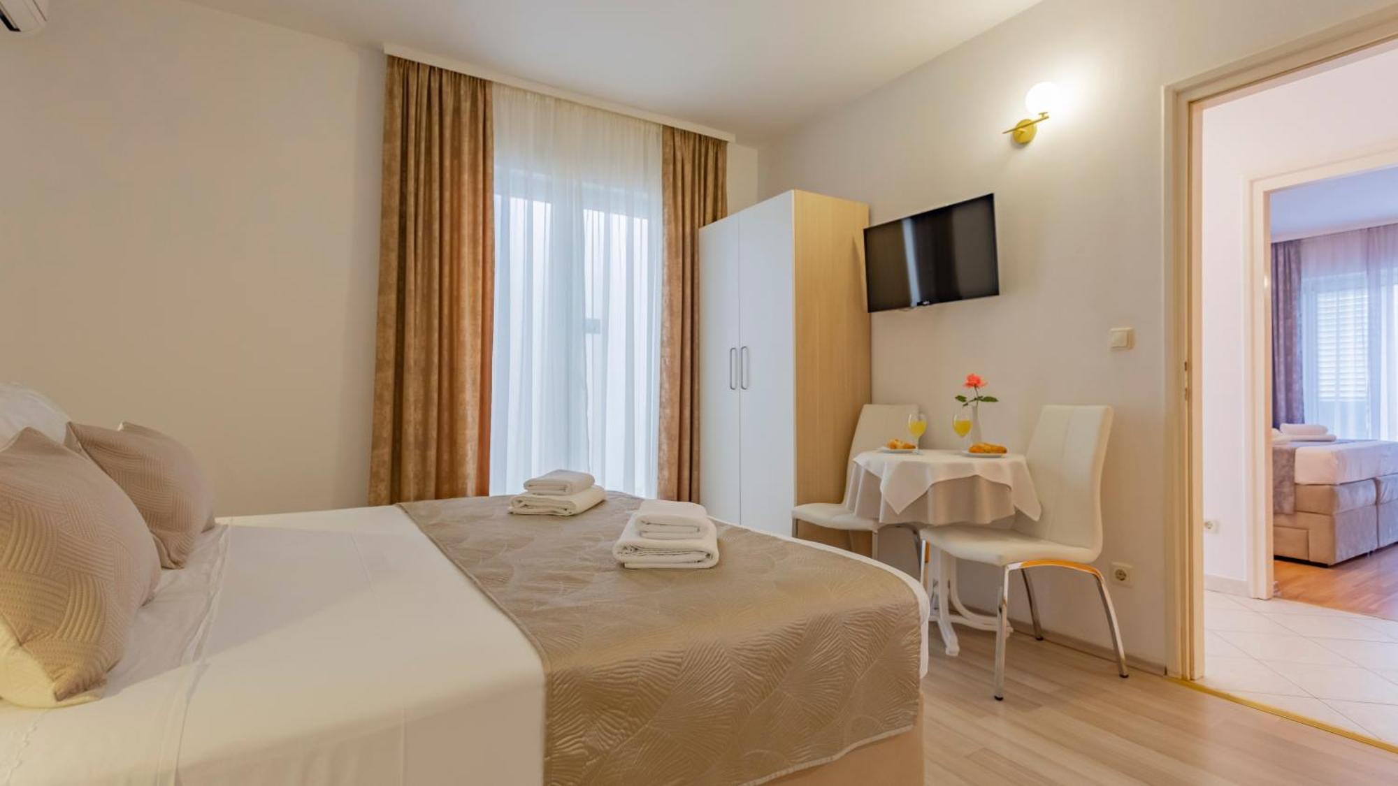 Baska Voda Apartments - Steps From The Beach, Free Parking, Central Location Bagian luar foto