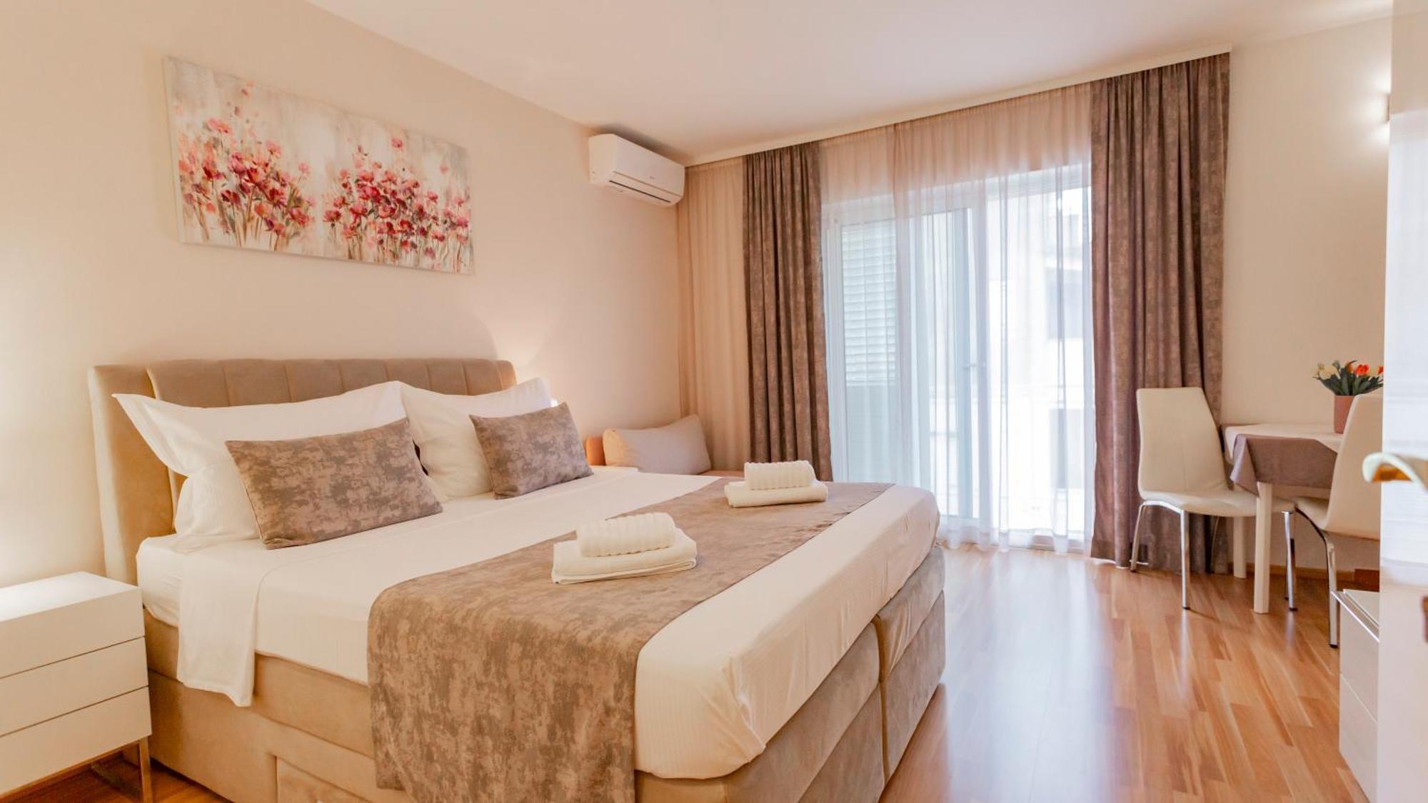 Baska Voda Apartments - Steps From The Beach, Free Parking, Central Location Bagian luar foto