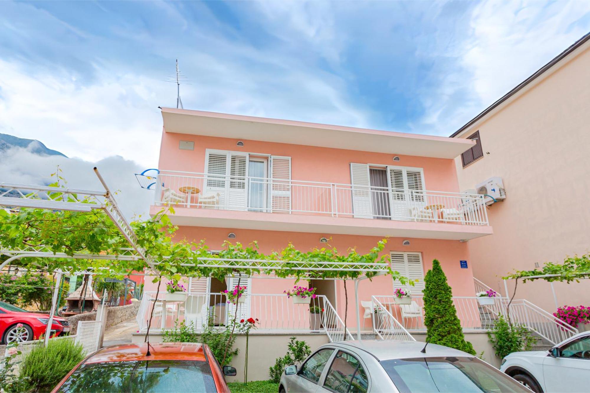 Baska Voda Apartments - Steps From The Beach, Free Parking, Central Location Bagian luar foto